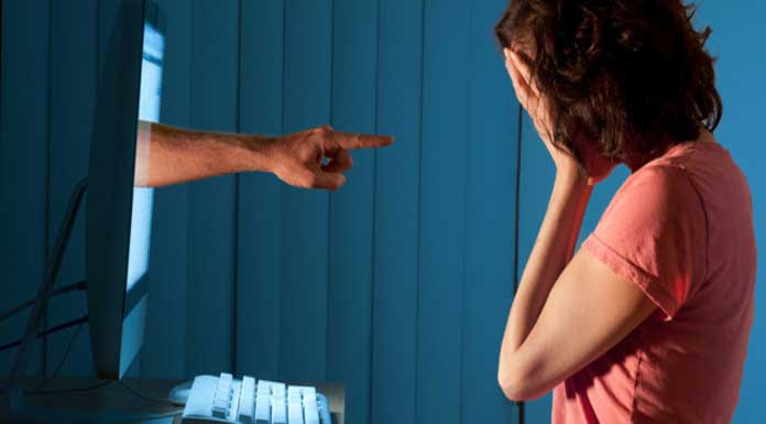 Дигитално насиље