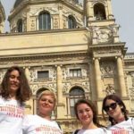 U Beču, pre nego što su Maša, Aleksandra i Zorana otišle u obilazak Prirodnjačkog muzeja, a mentorka Ana u Muzej istorije umetnosti